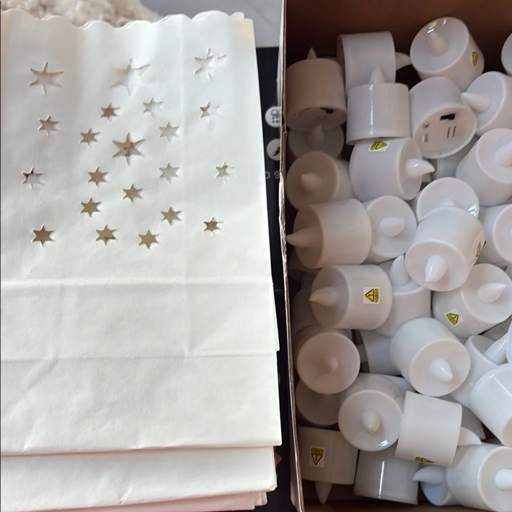 White Star Cutout Paper Luminary Bags with LED Tealights - White (40)